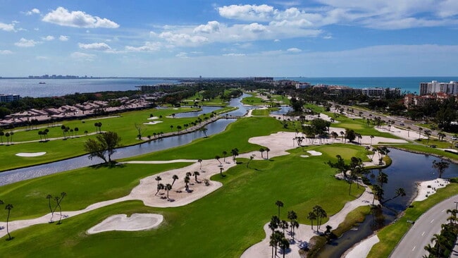 Building Photo - Luxury Furnished Longboat Key Retreat with Private Beach Club Access & Golf Course Views Remodele...