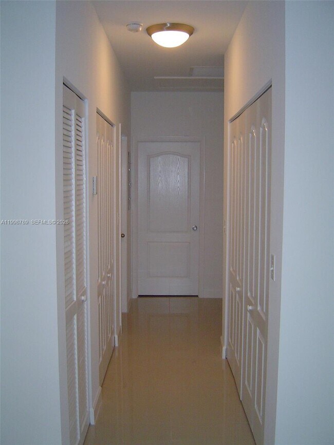 Building Photo - 1153 SW 13th St