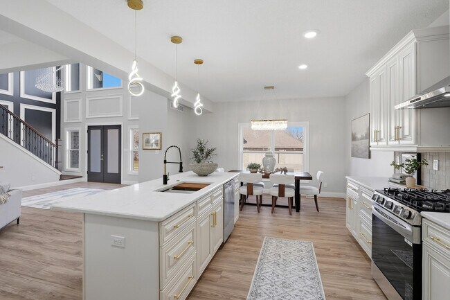 Building Photo - 4403 Glen Eagle Dr