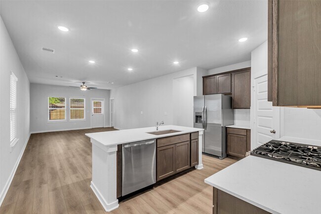 Building Photo - 8550 Blueberry Ash St