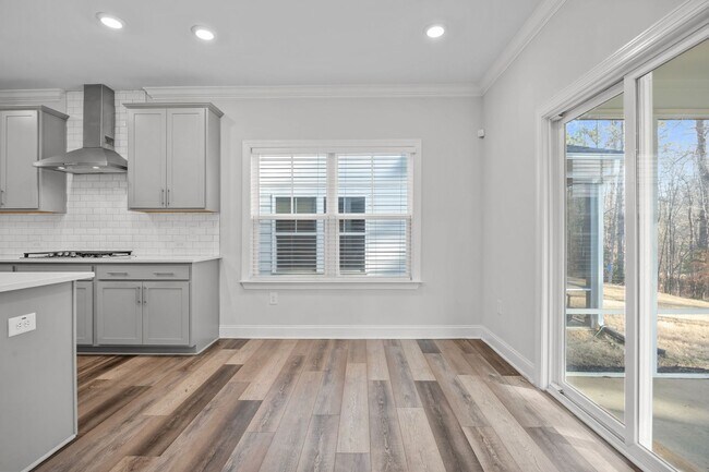 Building Photo - Modern 5-Bed, 4-Bath Family Home with Garage & Pool Access – Devon Square