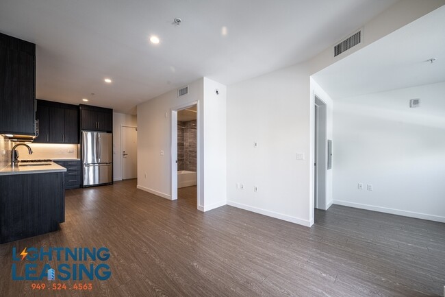 Building Photo - Luxury Living in North Hollywood – One Mon...