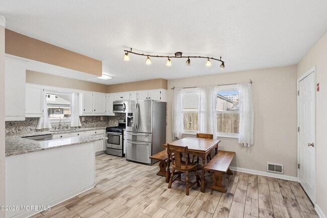 Building Photo - 40 Seabreeze Way