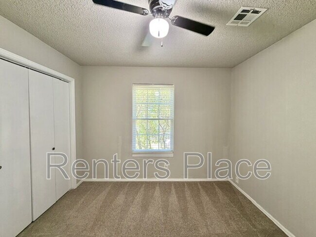 Building Photo - 14148 S Poplar Pl
