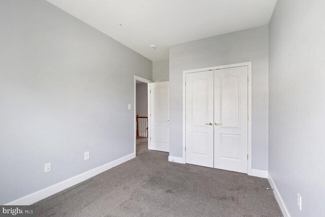 Building Photo - 505 Jurgensen Pl