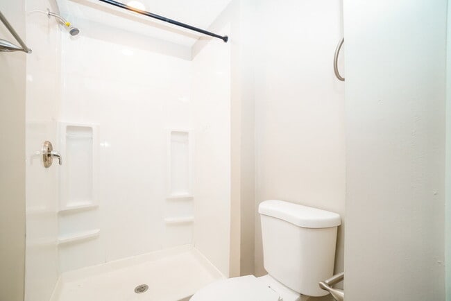 Building Photo - 442 Rambling Brook Dr