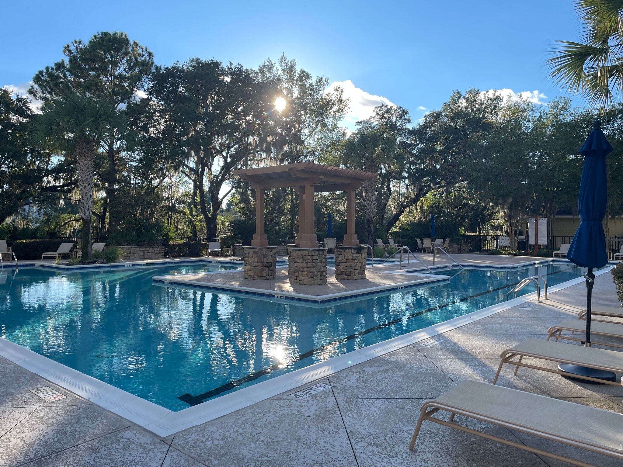 The Pier View pool - 145 Pier View St