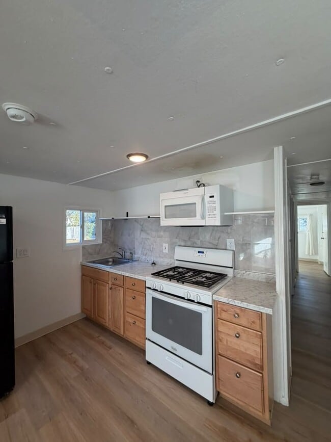 Building Photo - 3309 Wyoming Dr