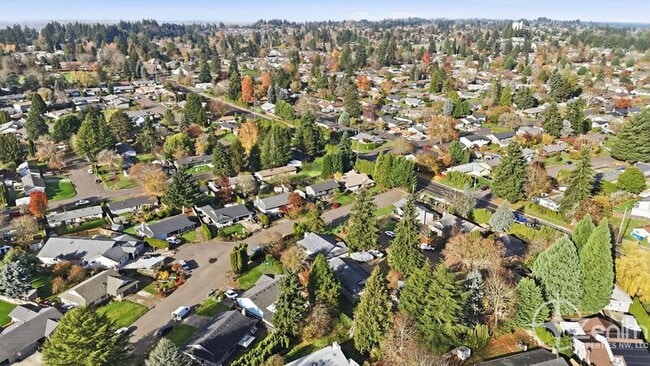 Building Photo - 1417 NW 98th Cir