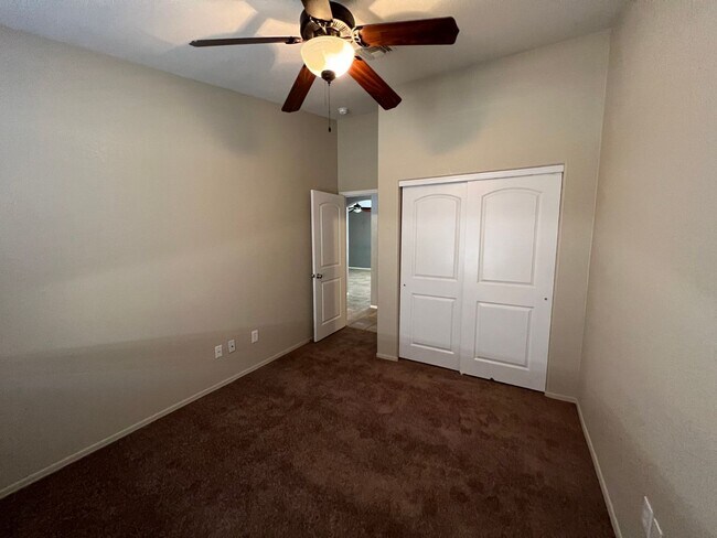 Building Photo - 3 BEDROOM HOME IN ARABY CROSSING!