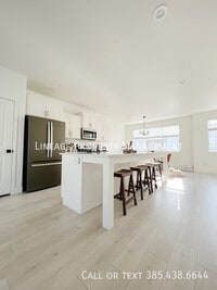 Building Photo - 956 W 350 S