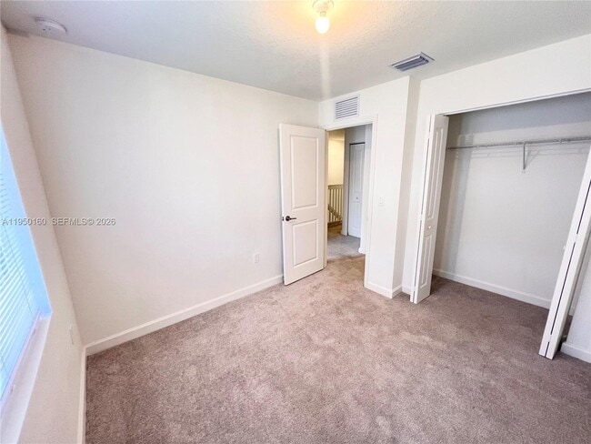 Building Photo - 3760 SW 50th Ave