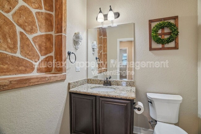Building Photo - 11326 Begonia rock