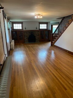 Huge Living Room, F/P - 2 Wilford Rd