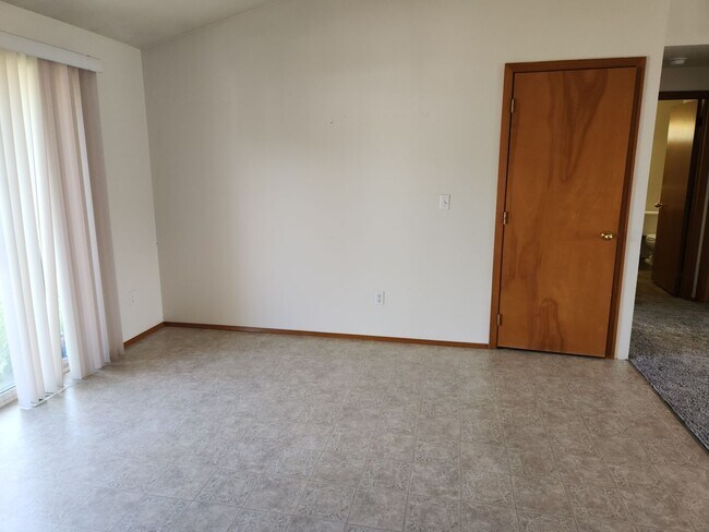 Building Photo - 501 Jamie Dr