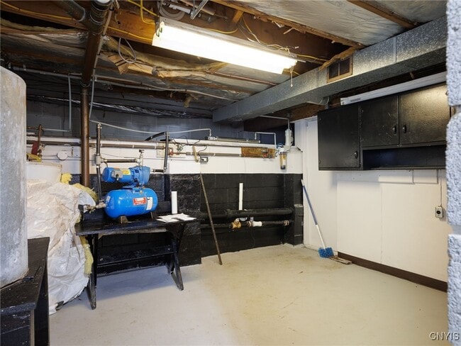 Building Photo - 20201 Overlook Dr