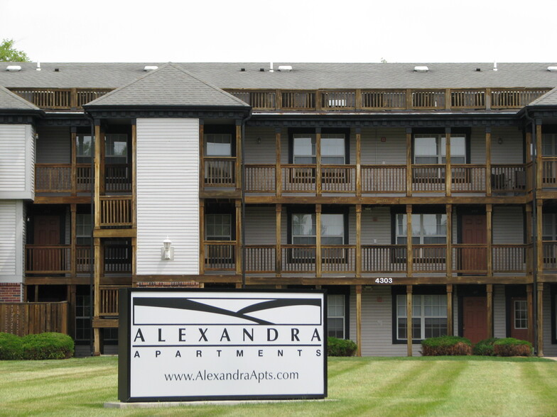 Primary Photo - Alexandra Apartments