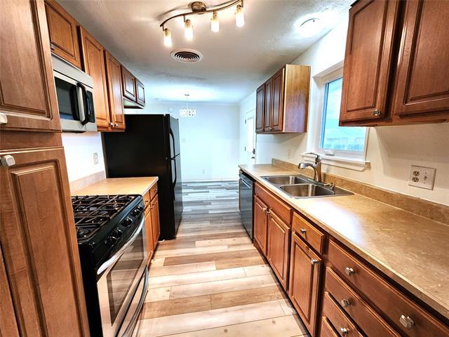 Building Photo - 1401 E Sherman Dr