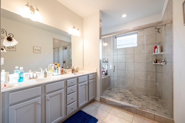 Building Photo - 2345 Tarben Dr