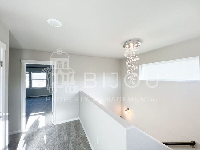 Building Photo - 4908 Wolf Moon Dr