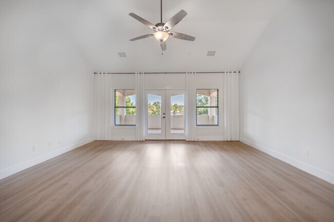 Building Photo - 206 Lido St