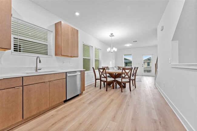 Building Photo - 2311 W Spruce St