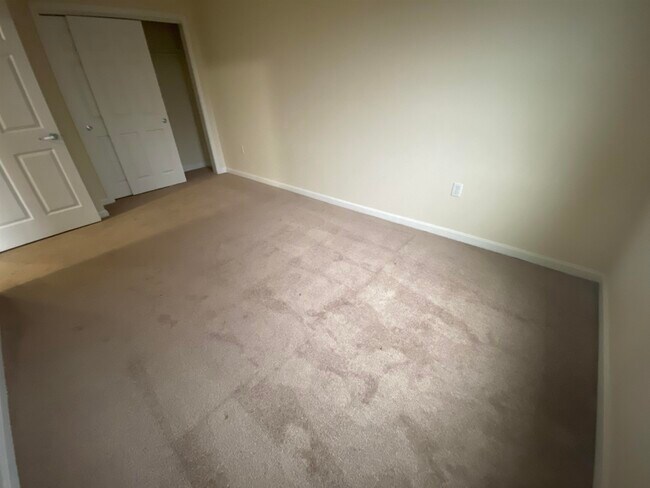 Building Photo - 80 Sentinel Court