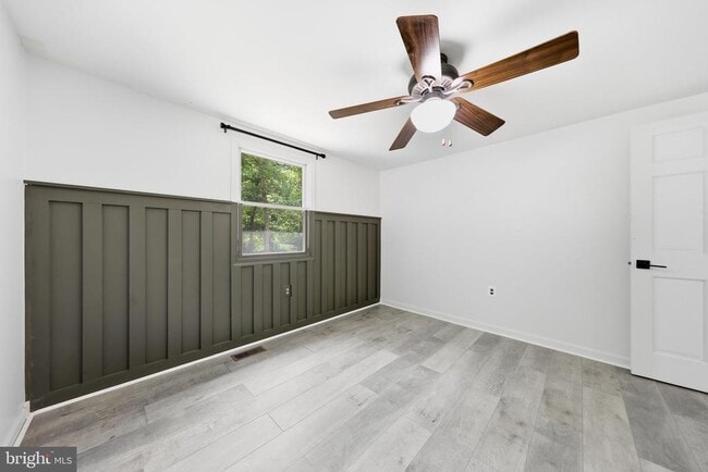 Building Photo - 371 Oak Hill Rd