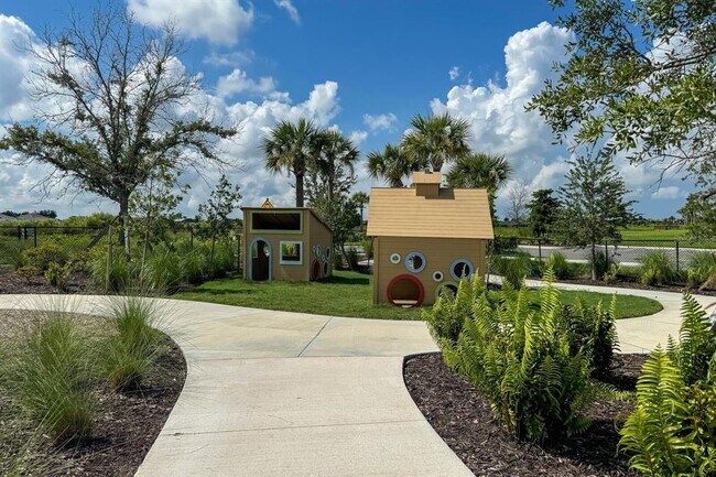 Building Photo - 9312 Tequila Sunrise Dr