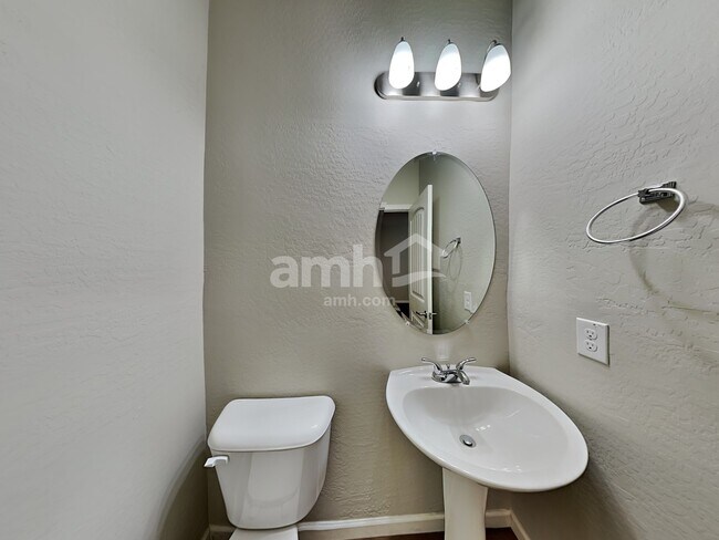 Building Photo - 20759 W Maiden Ln
