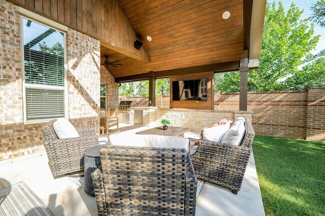 Building Photo - 15426 Hill Country Oaks Ln