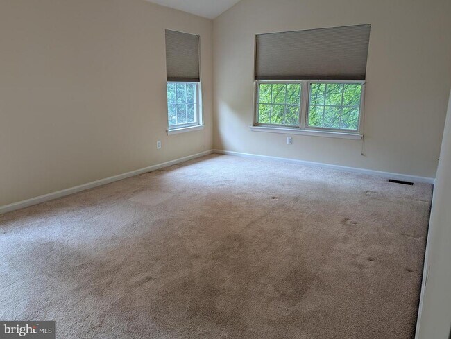 Building Photo - 123 Shoal Creek Dr