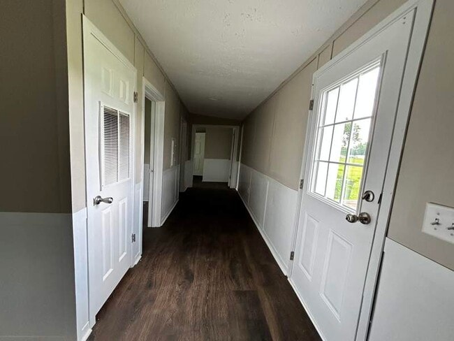Building Photo - 3203 Iona Ln