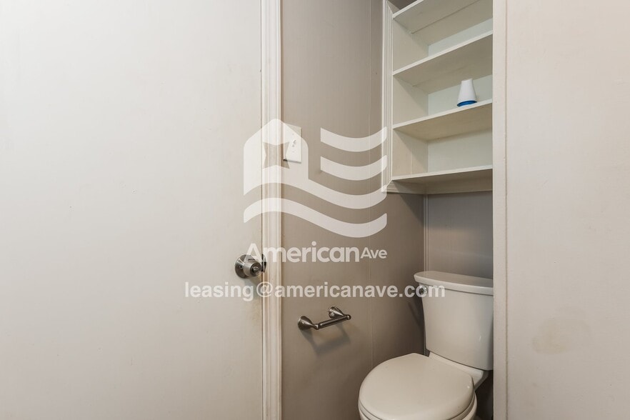 Building Photo - 2854 Revere St