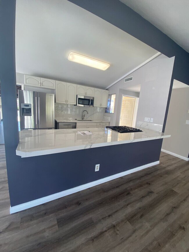 Building Photo - Welcome Summer in this Serra Mesa GEM!