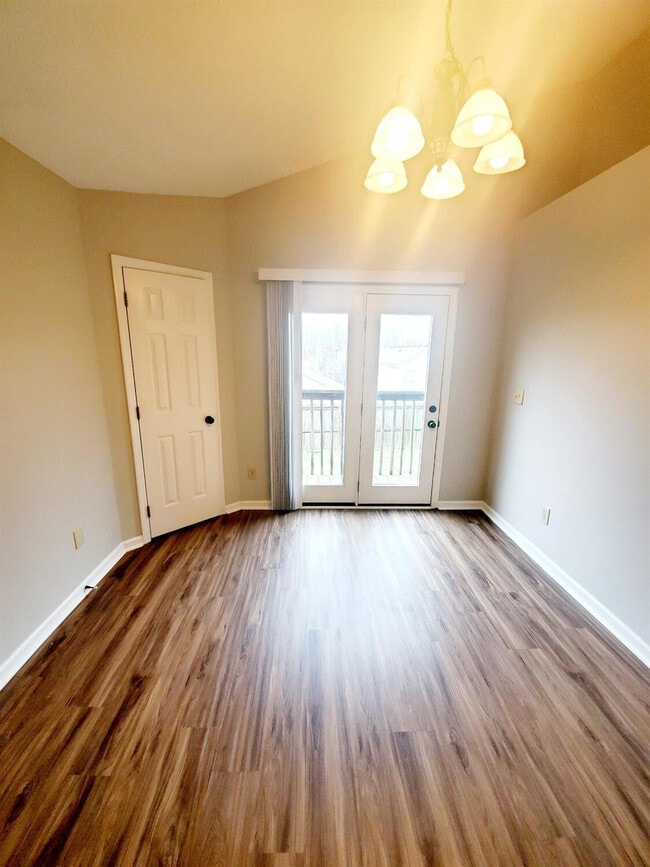 Building Photo - 213 Black Water Ln