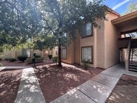 Building Photo - Updated 2 bed 2 bath Condo