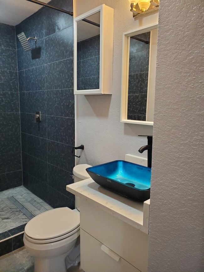 Building Photo - 2454 Australia Way E