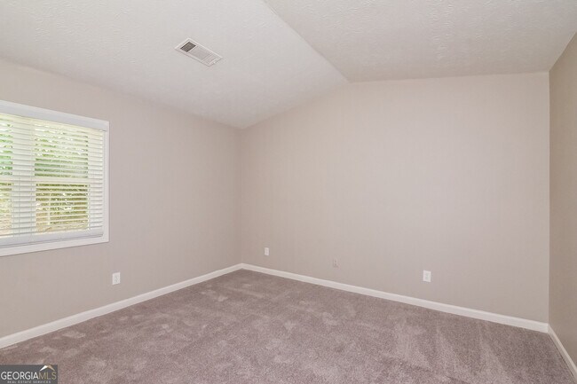 Building Photo - 6037 Maryjo Ln