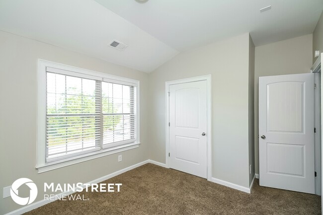 Building Photo - 6373 Flat Rock Ln