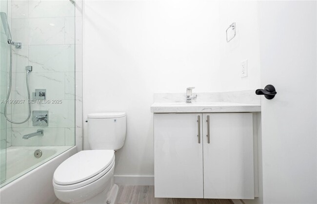 Building Photo - 16697 Hemingway Dr