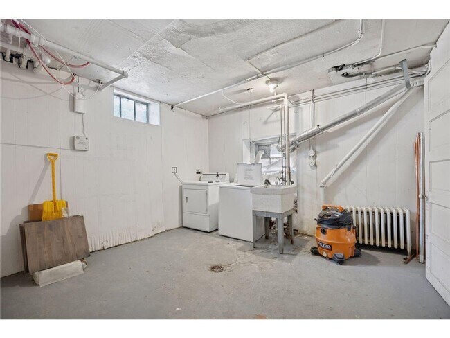 Building Photo - 1785 Dupont Ave S