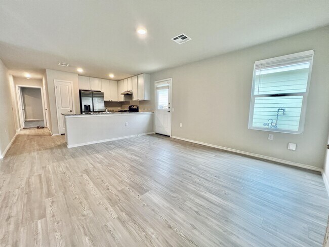 Building Photo - 12111 Overton Wy