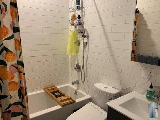 Building Photo - 2 bedroom in BROOKLYN NY 11216