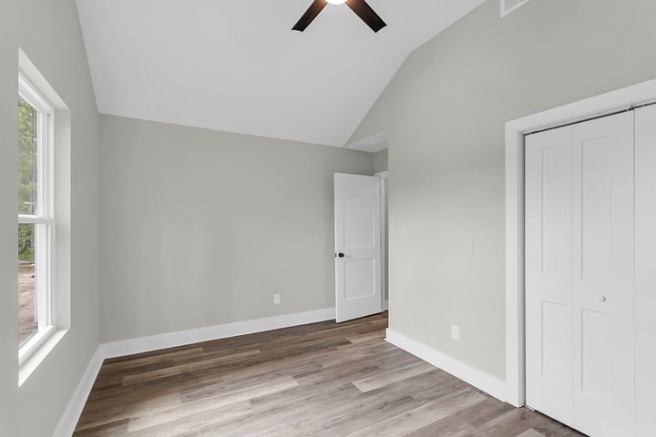 Building Photo - 112 Farm Rd