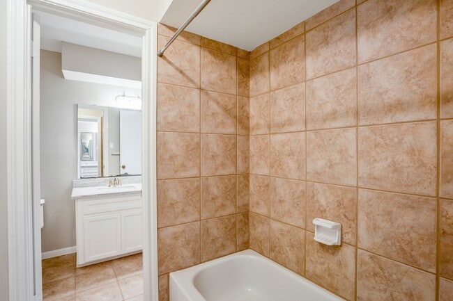 Building Photo - 7607 Wycomb Ln