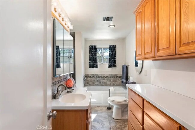 Building Photo - 7710 Valle Vista Dr