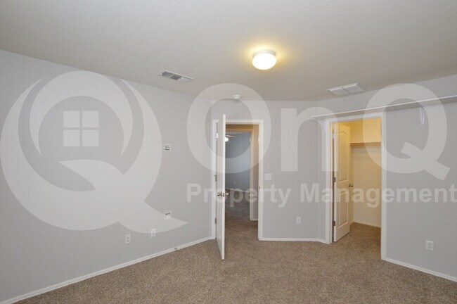 Building Photo - 2035 E Heartwood Ln