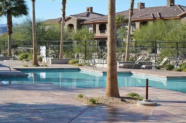 Building Photo - 7701 W Robindale Rd