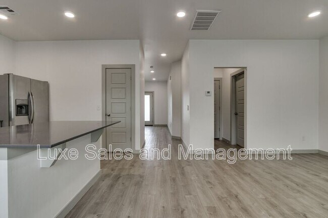 Building Photo - 13508 Vinita Dr